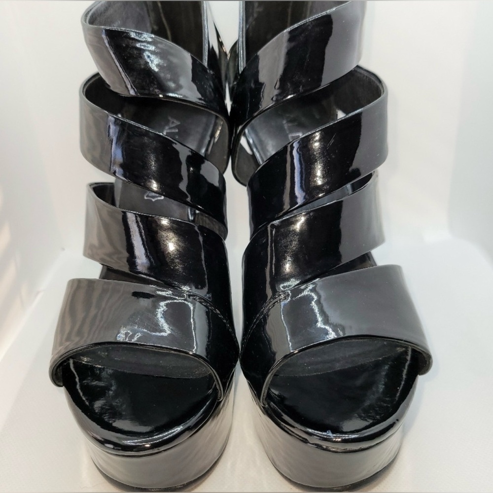 Black Strappy Women's Heels